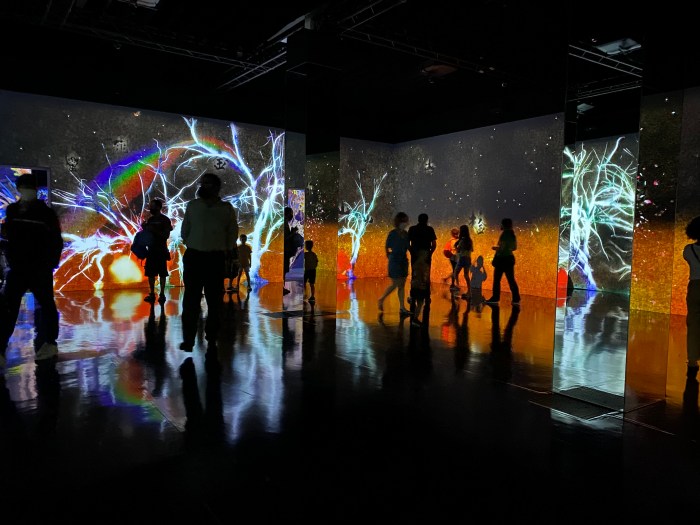 Virtual outdoor art installations tours